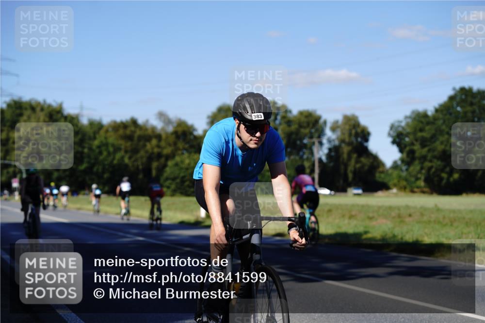 07.09.2025 - 19. Norderstedt Triathlon Michael Burmester http://msf.ph/oto/8841599 07.09.2025 15:30:42 Radfahren 383, 455 meine-sportfotos.de