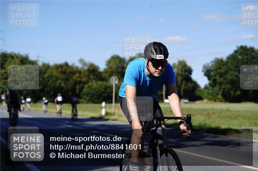 07.09.2025 - 19. Norderstedt Triathlon Michael Burmester http://msf.ph/oto/8841601 07.09.2025 15:30:42 Radfahren 383, 455 meine-sportfotos.de
