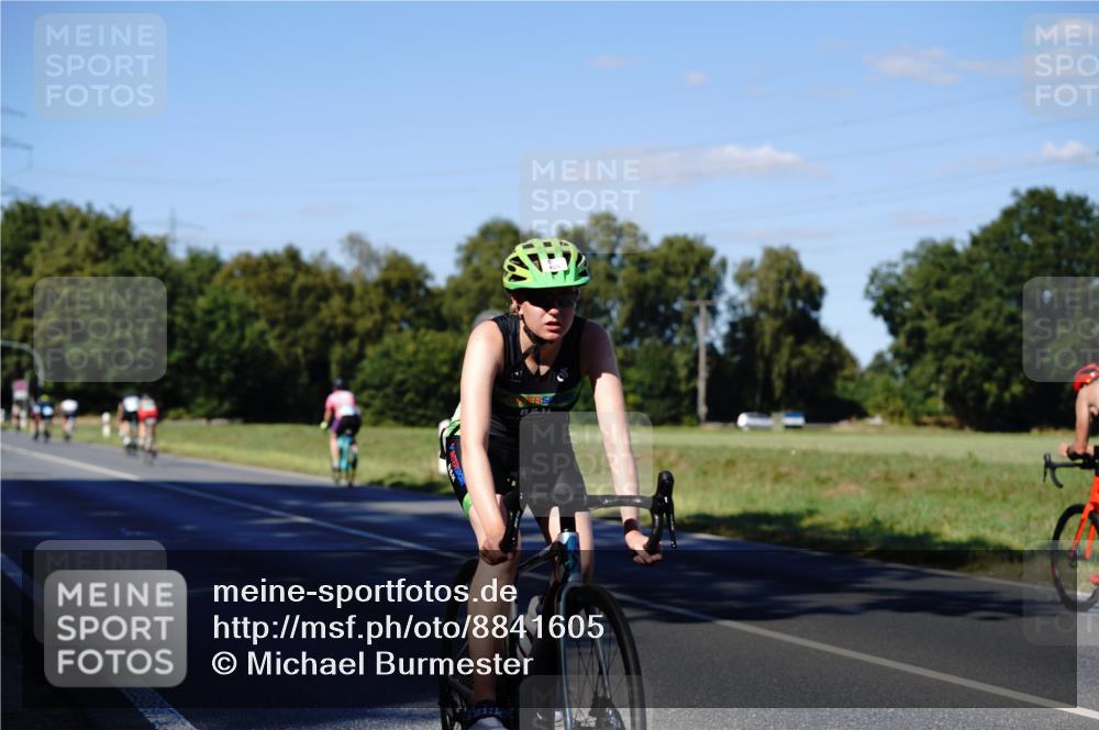 07.09.2025 - 19. Norderstedt Triathlon Michael Burmester http://msf.ph/oto/8841605 07.09.2025 15:30:43 Radfahren 383, 455, 1413 meine-sportfotos.de