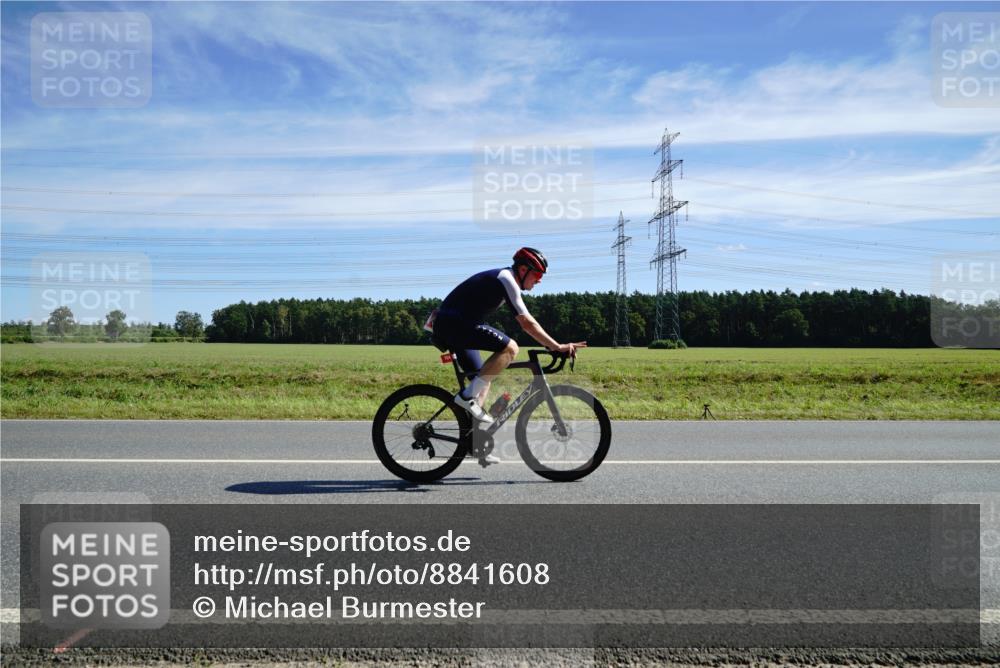07.09.2025 - 19. Norderstedt Triathlon Michael Burmester http://msf.ph/oto/8841608 07.09.2025 12:26:05 Radfahren 754, 762 meine-sportfotos.de
