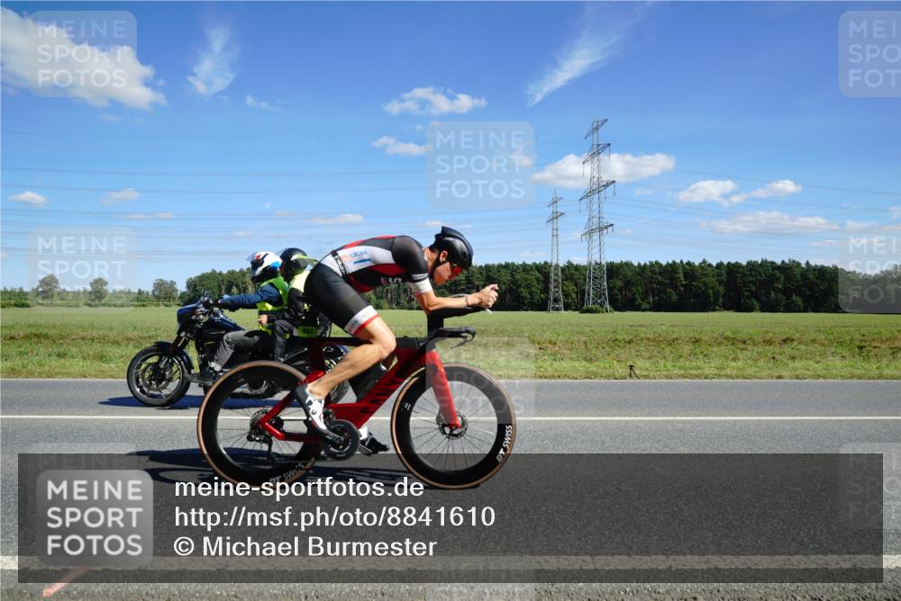 07.09.2025 - 19. Norderstedt Triathlon Michael Burmester http://msf.ph/oto/8841610 07.09.2025 14:32:56 Radfahren 983, 1508 meine-sportfotos.de