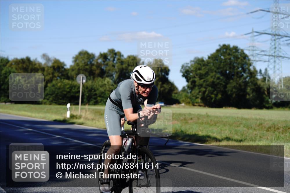 07.09.2025 - 19. Norderstedt Triathlon Michael Burmester http://msf.ph/oto/8841614 07.09.2025 15:30:50 Radfahren 416, 442, 956, 1508 meine-sportfotos.de