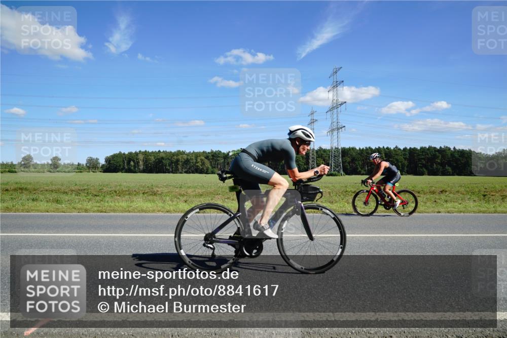 07.09.2025 - 19. Norderstedt Triathlon Michael Burmester http://msf.ph/oto/8841617 07.09.2025 14:32:57 Radfahren 983, 1508 meine-sportfotos.de