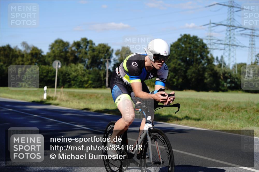07.09.2025 - 19. Norderstedt Triathlon Michael Burmester http://msf.ph/oto/8841618 07.09.2025 15:30:51 Radfahren 416, 442, 956, 1508 meine-sportfotos.de