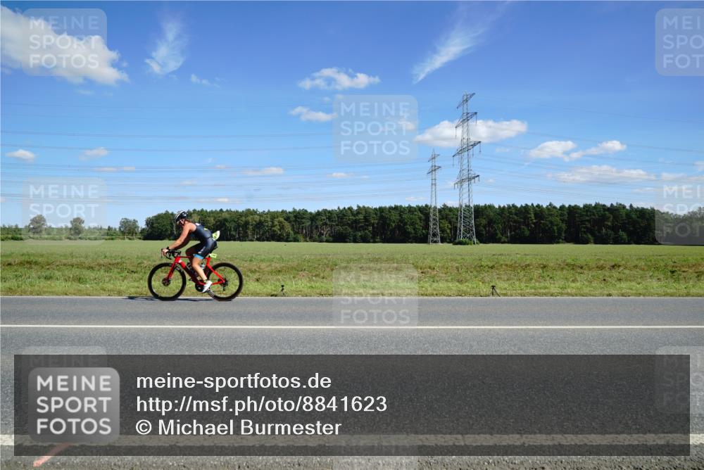 07.09.2025 - 19. Norderstedt Triathlon Michael Burmester http://msf.ph/oto/8841623 07.09.2025 14:32:58 Radfahren 983, 1508 meine-sportfotos.de