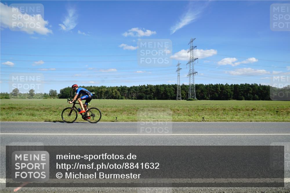07.09.2025 - 19. Norderstedt Triathlon Michael Burmester http://msf.ph/oto/8841632 07.09.2025 14:33:01 Radfahren 911, 1508 meine-sportfotos.de