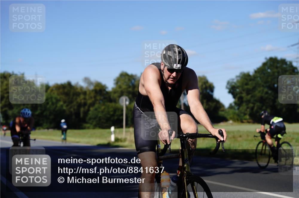 07.09.2025 - 19. Norderstedt Triathlon Michael Burmester http://msf.ph/oto/8841637 07.09.2025 15:31:22 Radfahren 955, 1470, 1528, 1534 meine-sportfotos.de