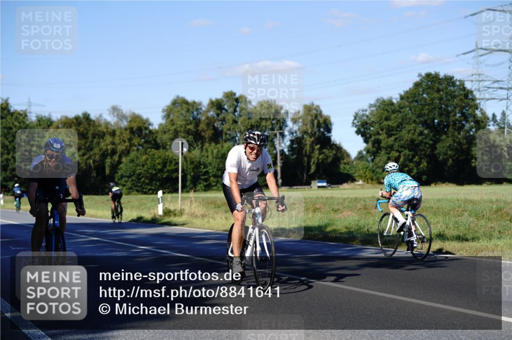 07.09.2025 - 19. Norderstedt Triathlon Michael Burmester http://msf.ph/oto/8841641 07.09.2025 15:31:24 Radfahren 955, 1470, 1528, 1534 meine-sportfotos.de