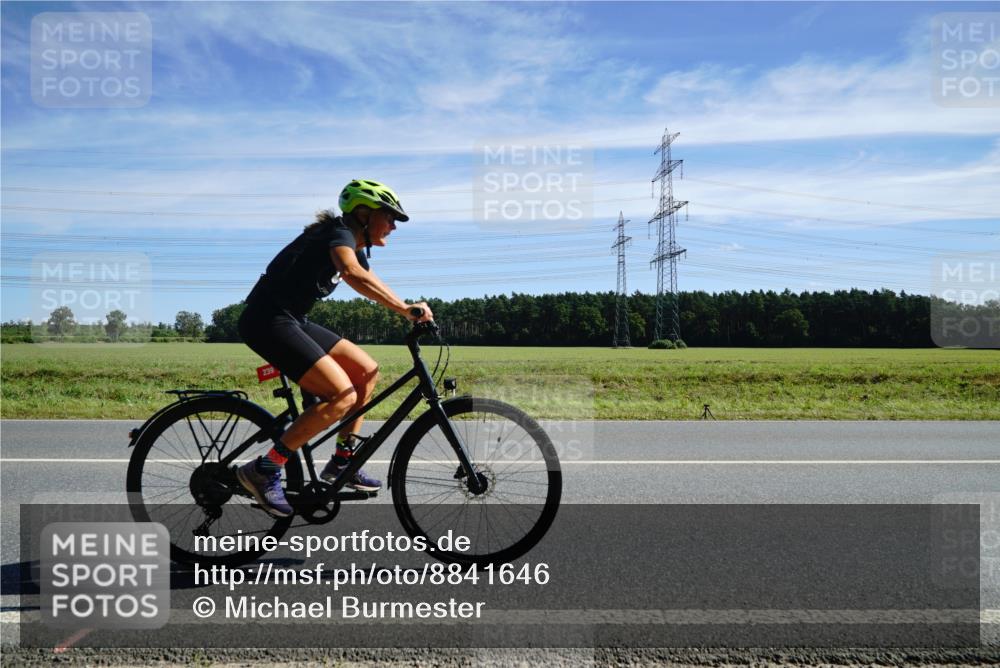 07.09.2025 - 19. Norderstedt Triathlon Michael Burmester http://msf.ph/oto/8841646 07.09.2025 12:26:22 Radfahren 216, 239, 759 meine-sportfotos.de
