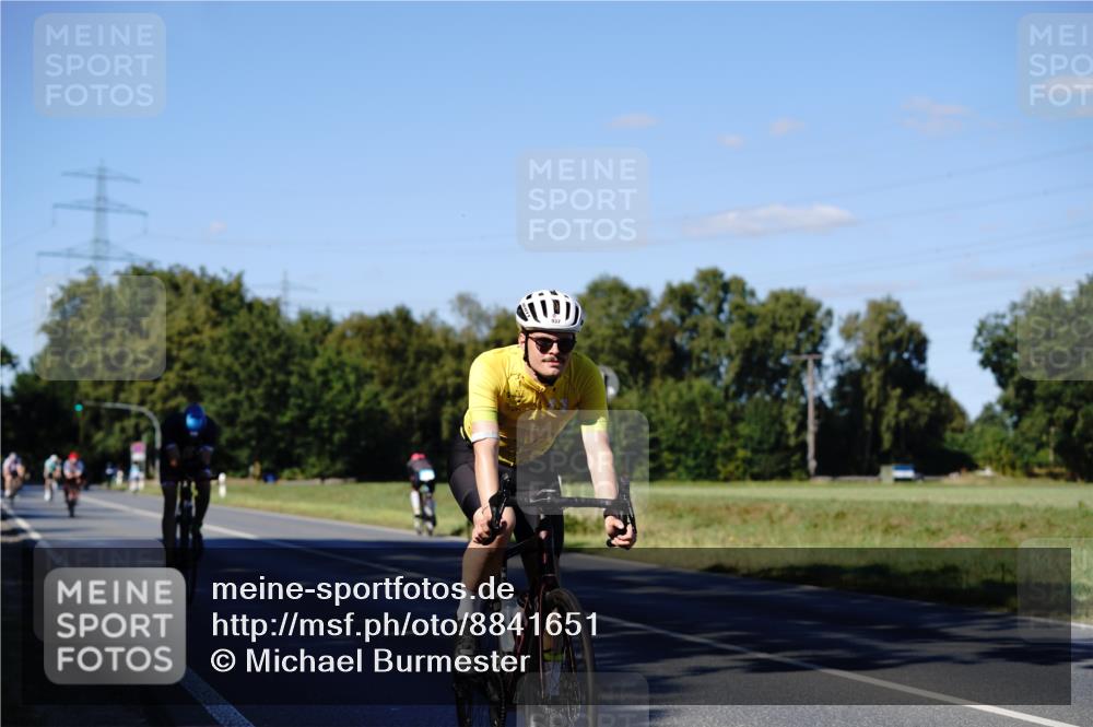 07.09.2025 - 19. Norderstedt Triathlon Michael Burmester http://msf.ph/oto/8841651 07.09.2025 15:31:35 Radfahren 937, 951, 1511 meine-sportfotos.de