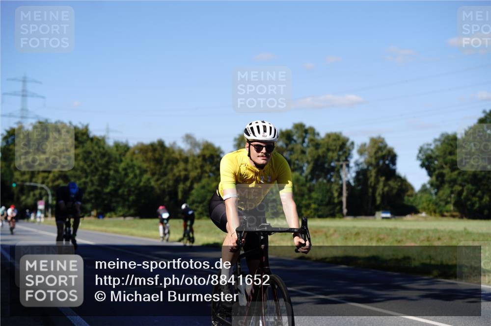 07.09.2025 - 19. Norderstedt Triathlon Michael Burmester http://msf.ph/oto/8841652 07.09.2025 15:31:35 Radfahren 937, 951, 1511 meine-sportfotos.de