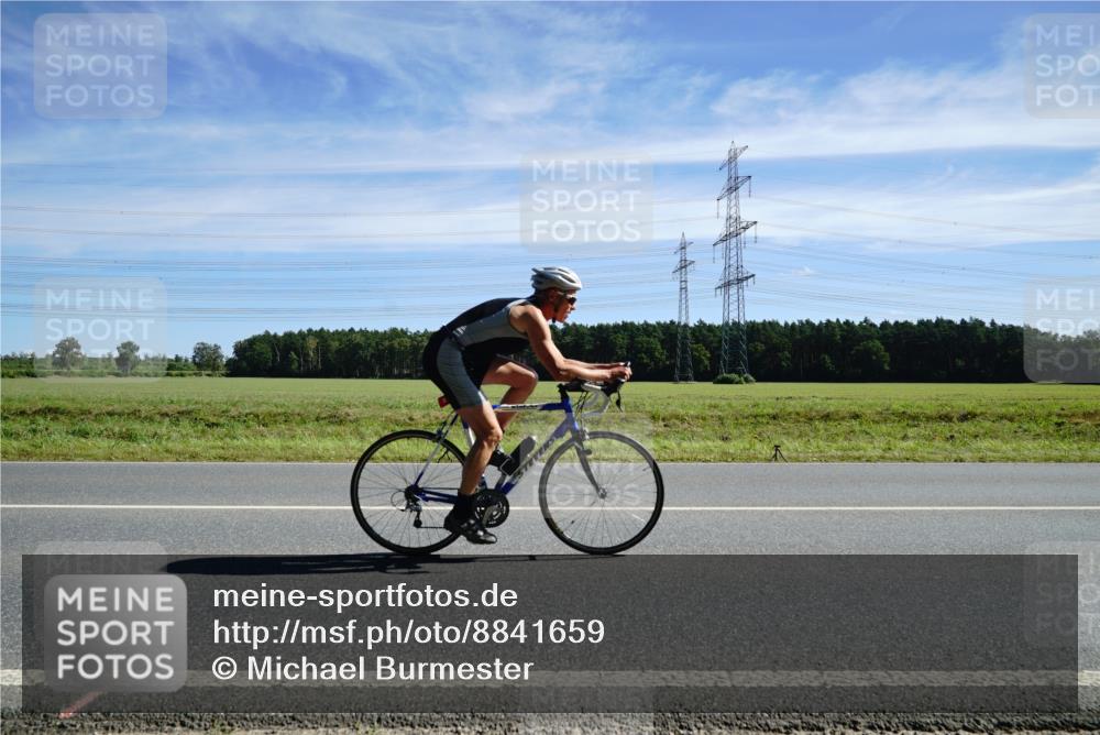 07.09.2025 - 19. Norderstedt Triathlon Michael Burmester http://msf.ph/oto/8841659 07.09.2025 12:26:25 Radfahren 216, 239, 290, 813, 1262 meine-sportfotos.de