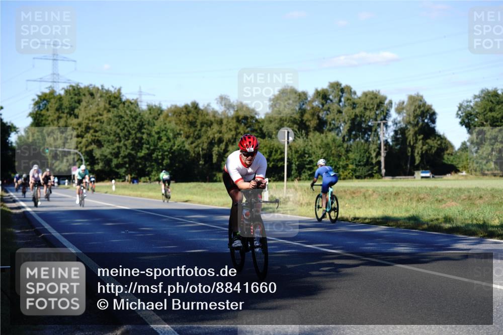 07.09.2025 - 19. Norderstedt Triathlon Michael Burmester http://msf.ph/oto/8841660 07.09.2025 15:31:39 Radfahren 1511, 1537 meine-sportfotos.de