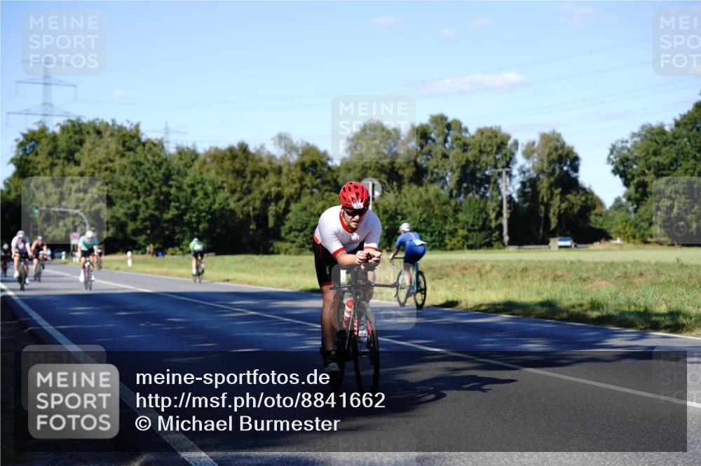 07.09.2025 - 19. Norderstedt Triathlon Michael Burmester http://msf.ph/oto/8841662 07.09.2025 15:31:40 Radfahren 953, 1537 meine-sportfotos.de