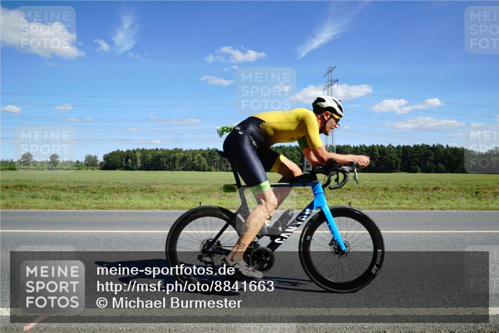 07.09.2025 - 19. Norderstedt Triathlon Michael Burmester http://msf.ph/oto/8841663 07.09.2025 14:33:13 Radfahren 1032 meine-sportfotos.de