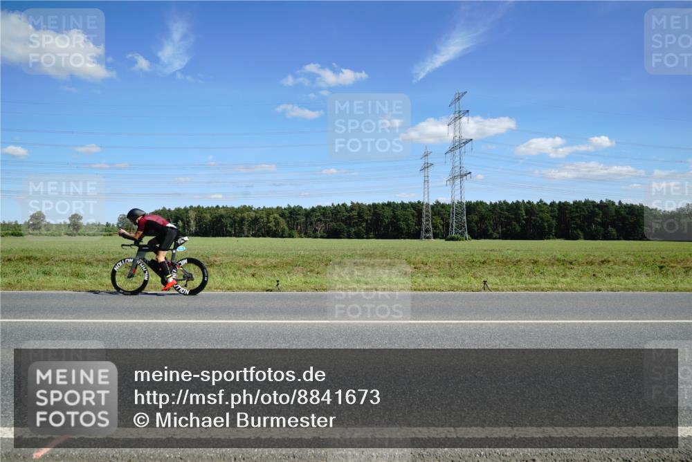 07.09.2025 - 19. Norderstedt Triathlon Michael Burmester http://msf.ph/oto/8841673 07.09.2025 14:33:17 Radfahren 442, 1004 meine-sportfotos.de
