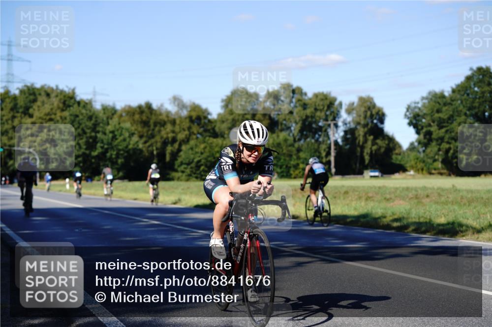 07.09.2025 - 19. Norderstedt Triathlon Michael Burmester http://msf.ph/oto/8841676 07.09.2025 15:31:46 Radfahren 917, 944, 953, 957, 1411 meine-sportfotos.de
