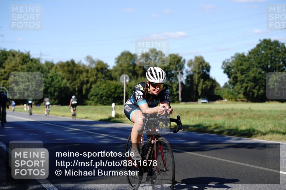 07.09.2025 - 19. Norderstedt Triathlon Michael Burmester http://msf.ph/oto/8841678 07.09.2025 15:31:46 Radfahren 917, 944, 953, 957, 1411 meine-sportfotos.de