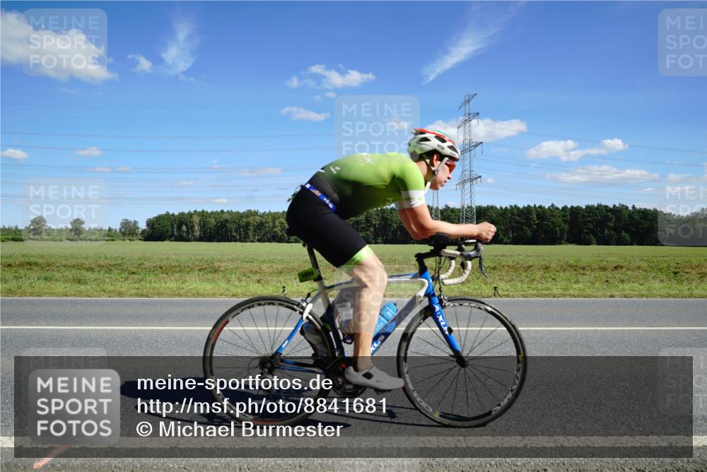 07.09.2025 - 19. Norderstedt Triathlon Michael Burmester http://msf.ph/oto/8841681 07.09.2025 14:33:19 Radfahren 442, 1004, 1502 meine-sportfotos.de