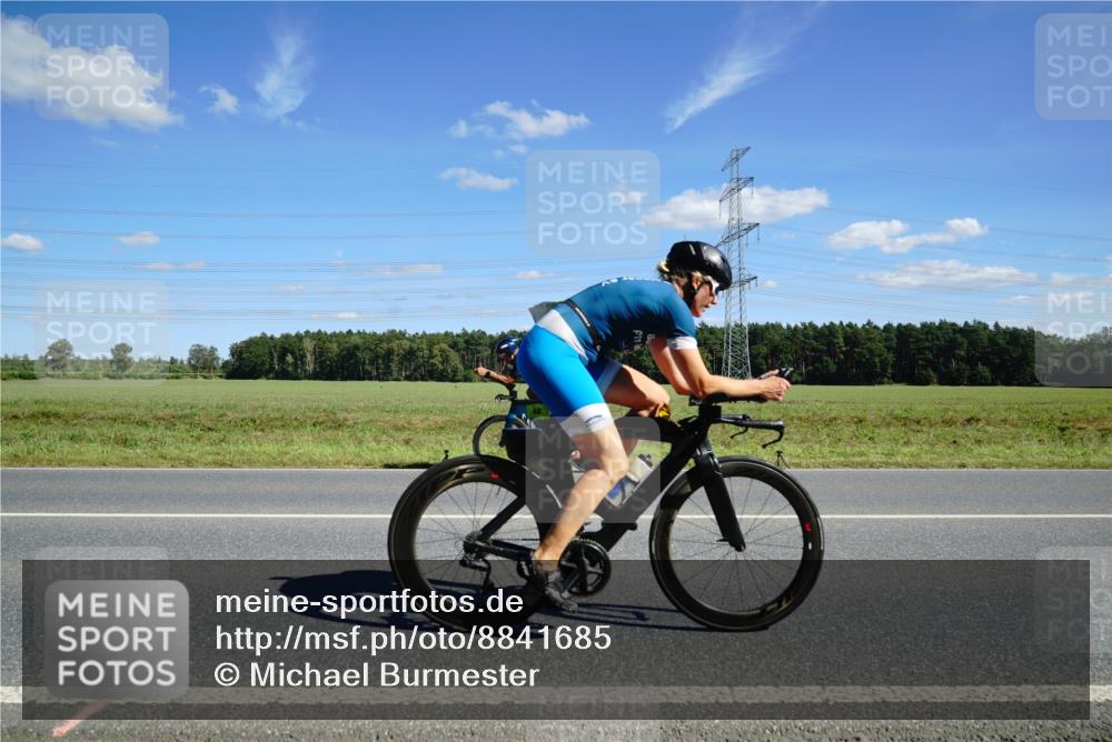 07.09.2025 - 19. Norderstedt Triathlon Michael Burmester http://msf.ph/oto/8841685 07.09.2025 14:33:20 Radfahren 442, 1004, 1502 meine-sportfotos.de