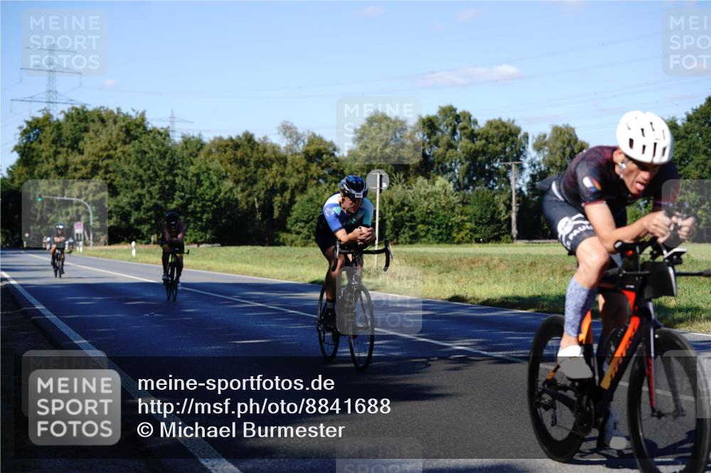 07.09.2025 - 19. Norderstedt Triathlon Michael Burmester http://msf.ph/oto/8841688 07.09.2025 15:32:03 Radfahren 902, 1427, 1460, 1479, 1523 meine-sportfotos.de