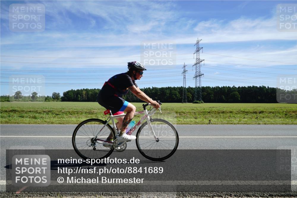 07.09.2025 - 19. Norderstedt Triathlon Michael Burmester http://msf.ph/oto/8841689 07.09.2025 12:26:34 Radfahren 137 meine-sportfotos.de