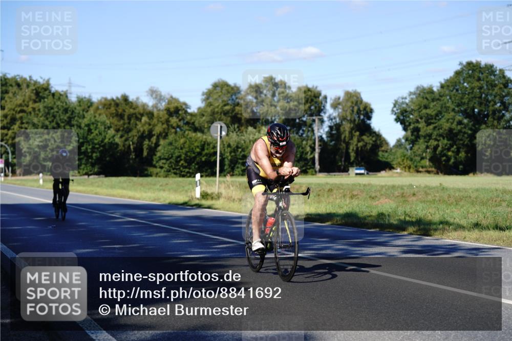 07.09.2025 - 19. Norderstedt Triathlon Michael Burmester http://msf.ph/oto/8841692 07.09.2025 15:32:04 Radfahren 902, 1427, 1460, 1479, 1523 meine-sportfotos.de