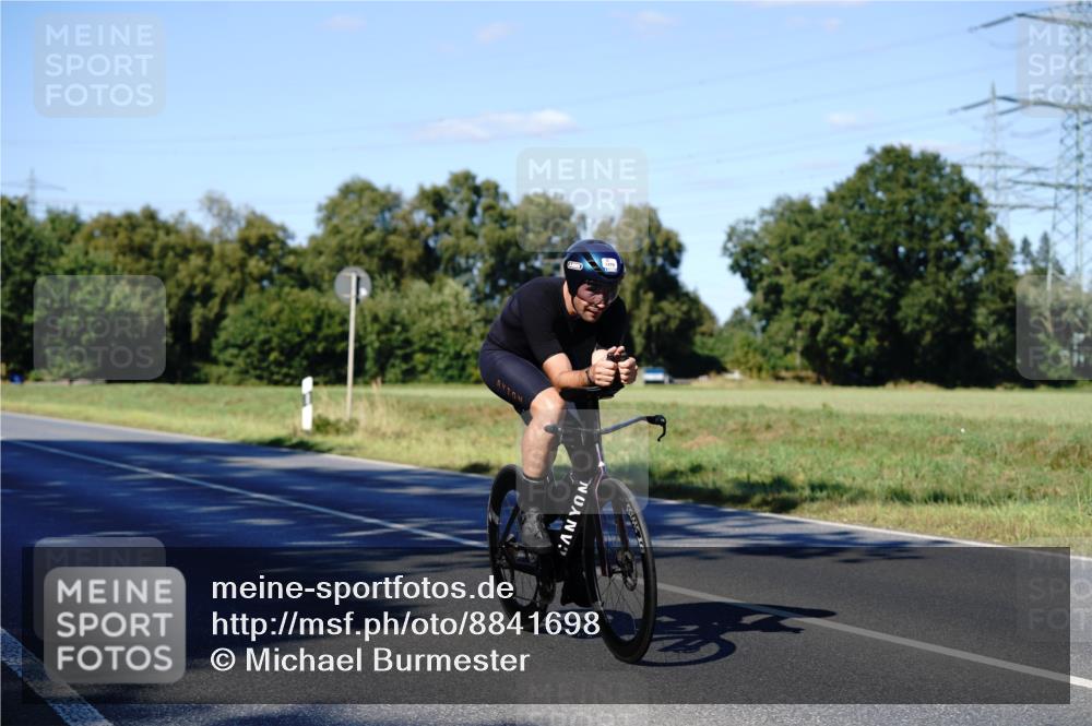 07.09.2025 - 19. Norderstedt Triathlon Michael Burmester http://msf.ph/oto/8841698 07.09.2025 15:32:06 Radfahren 902, 1479, 1523 meine-sportfotos.de