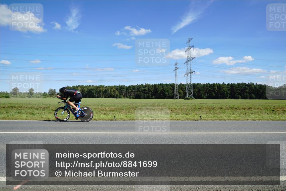 07.09.2025 - 19. Norderstedt Triathlon Michael Burmester http://msf.ph/oto/8841699 07.09.2025 14:33:22 Radfahren 438, 442, 1004, 1502 meine-sportfotos.de