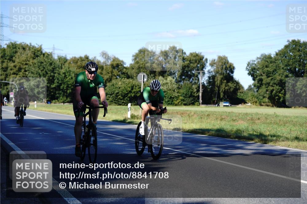 07.09.2025 - 19. Norderstedt Triathlon Michael Burmester http://msf.ph/oto/8841708 07.09.2025 15:32:25 Radfahren 401, 415, 459, 1492, 1495, 1541 meine-sportfotos.de