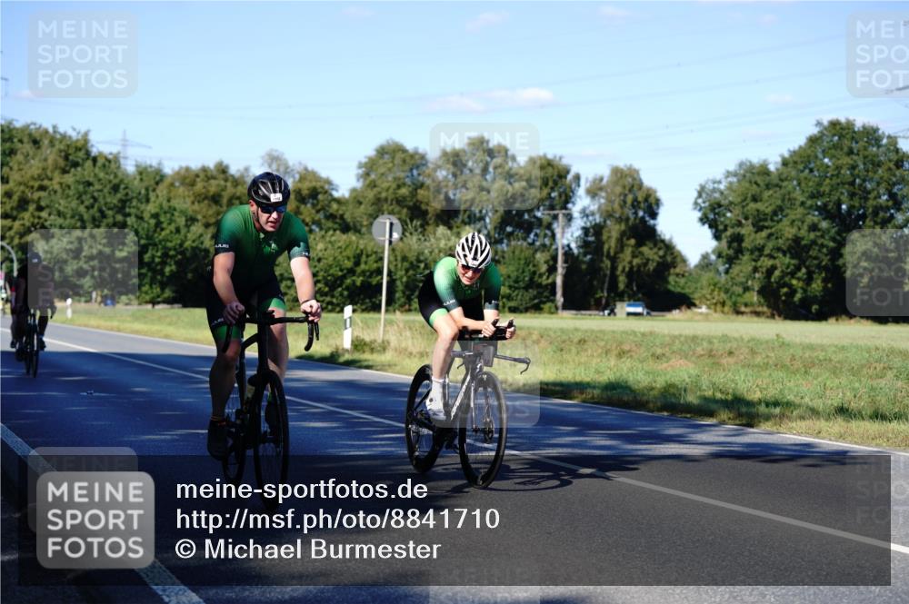 07.09.2025 - 19. Norderstedt Triathlon Michael Burmester http://msf.ph/oto/8841710 07.09.2025 15:32:25 Radfahren 401, 415, 459, 1492, 1495, 1541 meine-sportfotos.de