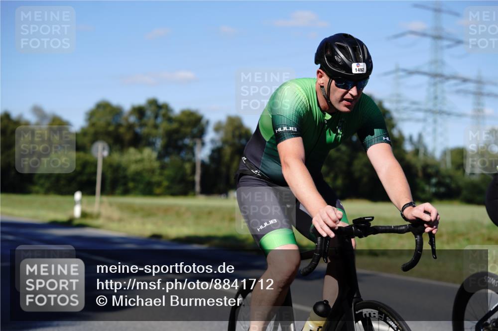 07.09.2025 - 19. Norderstedt Triathlon Michael Burmester http://msf.ph/oto/8841712 07.09.2025 15:32:26 Radfahren 401, 415, 459, 1492, 1495, 1541 meine-sportfotos.de