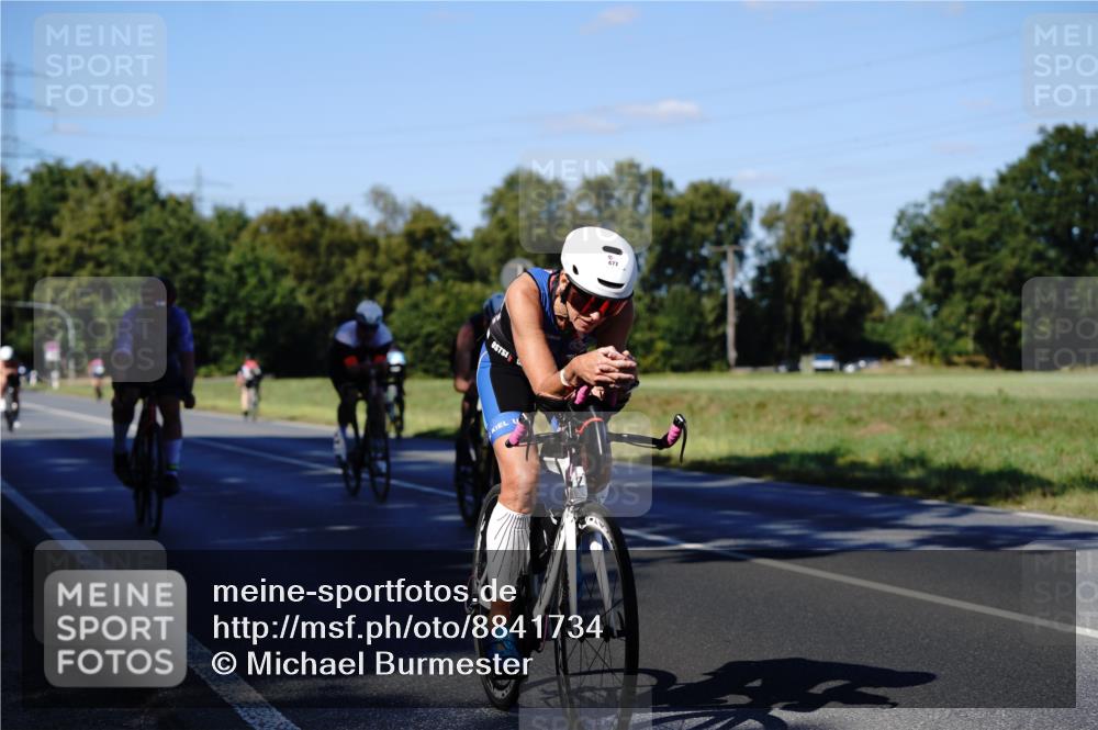 07.09.2025 - 19. Norderstedt Triathlon Michael Burmester http://msf.ph/oto/8841734 07.09.2025 15:32:42 Radfahren 477, 873, 936, 949, 1410 meine-sportfotos.de