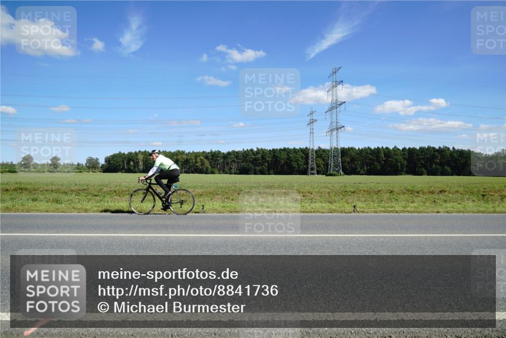 07.09.2025 - 19. Norderstedt Triathlon Michael Burmester http://msf.ph/oto/8841736 07.09.2025 14:33:30 Radfahren 480, 872 meine-sportfotos.de