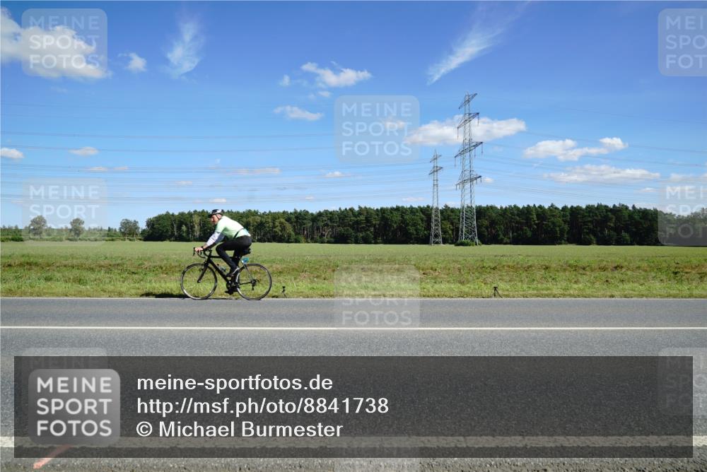 07.09.2025 - 19. Norderstedt Triathlon Michael Burmester http://msf.ph/oto/8841738 07.09.2025 14:33:30 Radfahren 480, 872 meine-sportfotos.de
