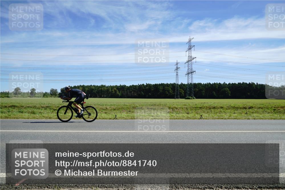 07.09.2025 - 19. Norderstedt Triathlon Michael Burmester http://msf.ph/oto/8841740 07.09.2025 12:26:49 Radfahren 194, 247, 695, 1231, 1384 meine-sportfotos.de