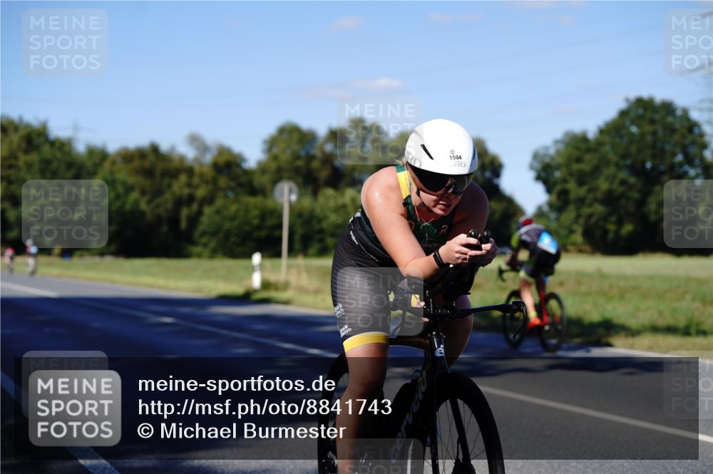 07.09.2025 - 19. Norderstedt Triathlon Michael Burmester http://msf.ph/oto/8841743 07.09.2025 15:32:46 Radfahren 936, 949, 1410, 1504 meine-sportfotos.de