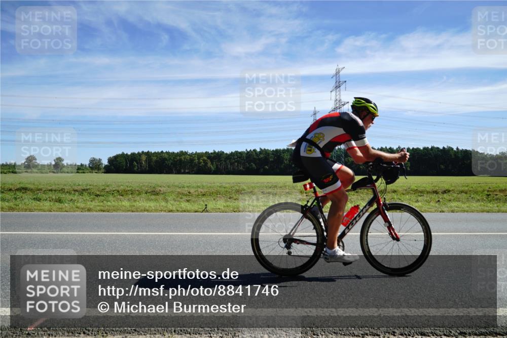 07.09.2025 - 19. Norderstedt Triathlon Michael Burmester http://msf.ph/oto/8841746 07.09.2025 12:26:50 Radfahren 194, 247, 695, 1231, 1384 meine-sportfotos.de