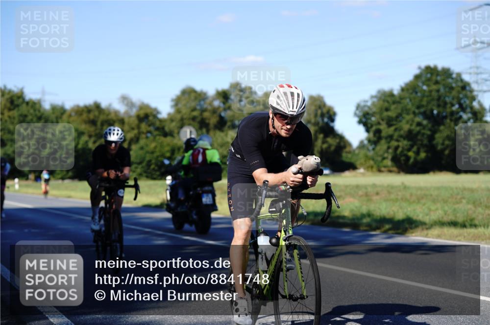 07.09.2025 - 19. Norderstedt Triathlon Michael Burmester http://msf.ph/oto/8841748 07.09.2025 15:32:50 Radfahren 866, 1475, 1530 meine-sportfotos.de