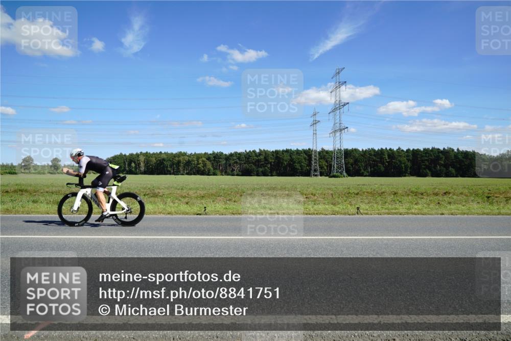 07.09.2025 - 19. Norderstedt Triathlon Michael Burmester http://msf.ph/oto/8841751 07.09.2025 14:33:33 Radfahren 446, 975, 1028, 1498 meine-sportfotos.de