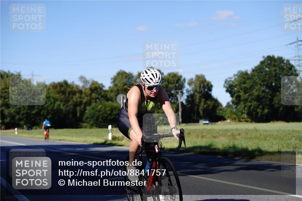 07.09.2025 - 19. Norderstedt Triathlon Michael Burmester http://msf.ph/oto/8841757 07.09.2025 15:32:58 Radfahren 377, 453 meine-sportfotos.de