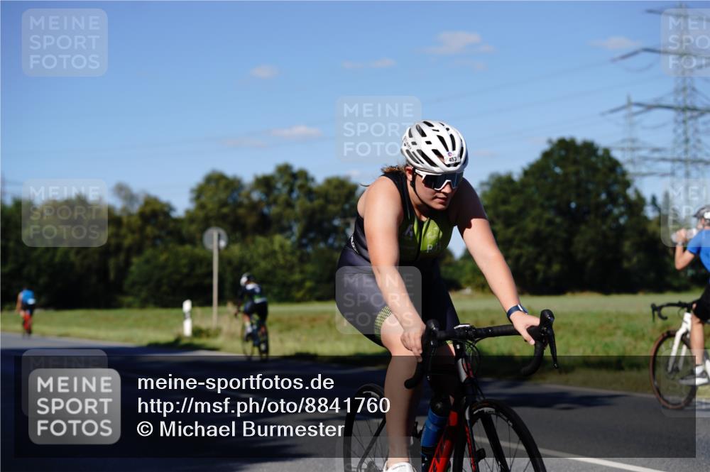 07.09.2025 - 19. Norderstedt Triathlon Michael Burmester http://msf.ph/oto/8841760 07.09.2025 15:32:58 Radfahren 377, 453 meine-sportfotos.de