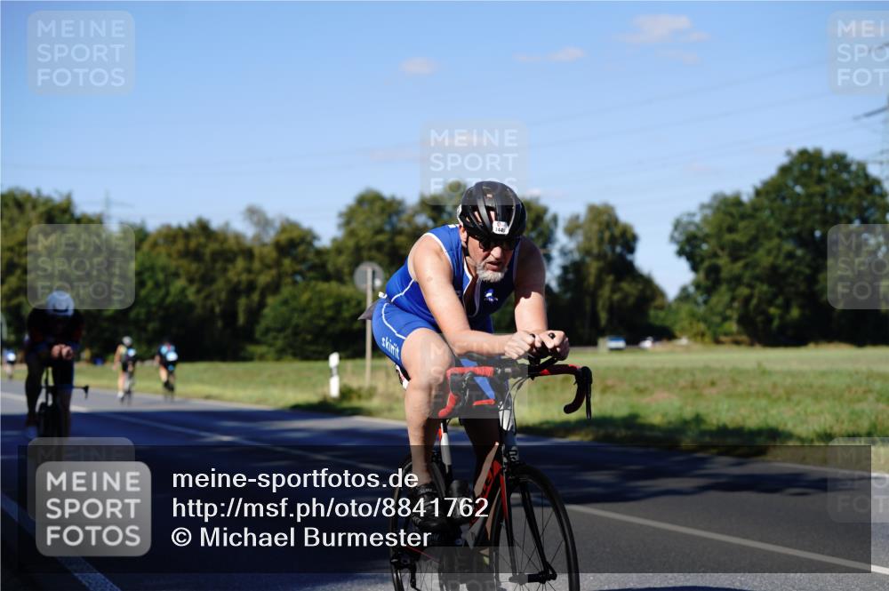 07.09.2025 - 19. Norderstedt Triathlon Michael Burmester http://msf.ph/oto/8841762 07.09.2025 15:33:08 Radfahren 1417, 1449 meine-sportfotos.de