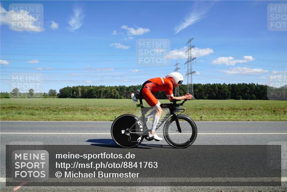07.09.2025 - 19. Norderstedt Triathlon Michael Burmester http://msf.ph/oto/8841763 07.09.2025 14:33:35 Radfahren 440, 446, 975, 1028, 1498 meine-sportfotos.de