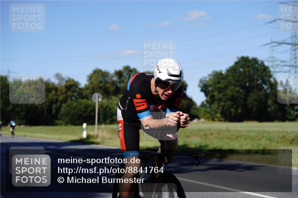 07.09.2025 - 19. Norderstedt Triathlon Michael Burmester http://msf.ph/oto/8841764 07.09.2025 15:33:09 Radfahren 1417, 1449 meine-sportfotos.de