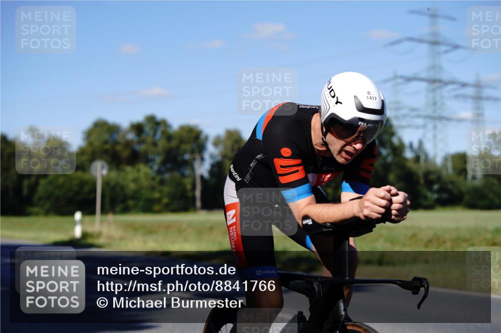 07.09.2025 - 19. Norderstedt Triathlon Michael Burmester http://msf.ph/oto/8841766 07.09.2025 15:33:10 Radfahren 1417, 1449 meine-sportfotos.de