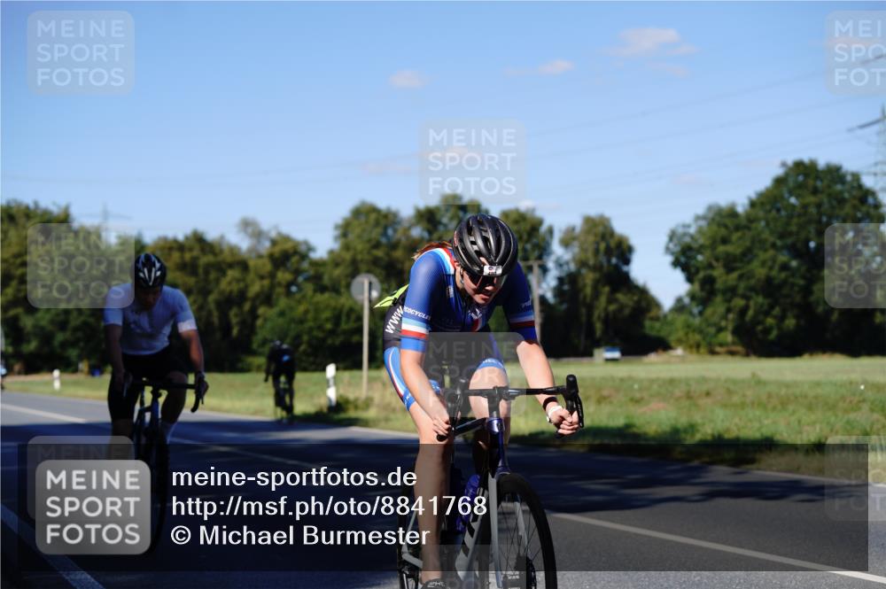 07.09.2025 - 19. Norderstedt Triathlon Michael Burmester http://msf.ph/oto/8841768 07.09.2025 15:33:15 Radfahren 473, 480, 1546 meine-sportfotos.de