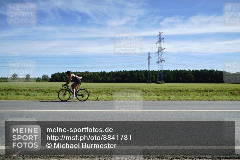 07.09.2025 - 19. Norderstedt Triathlon Michael Burmester http://msf.ph/oto/8841781 07.09.2025 12:26:56 Radfahren 1256 meine-sportfotos.de