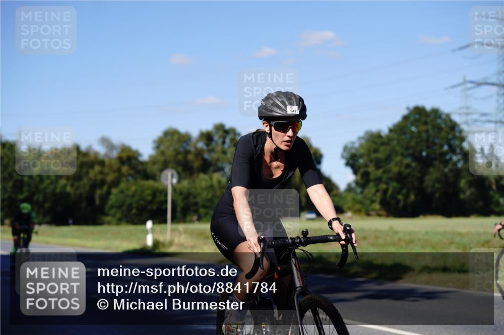 07.09.2025 - 19. Norderstedt Triathlon Michael Burmester http://msf.ph/oto/8841784 07.09.2025 15:33:36 Radfahren 883, 941, 946, 1480 meine-sportfotos.de