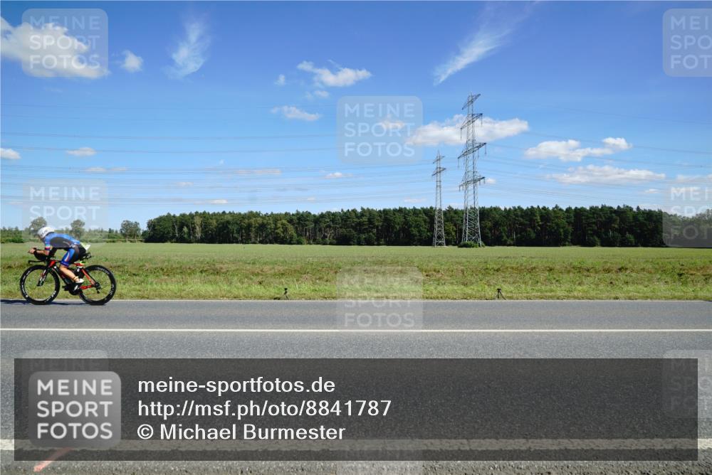 07.09.2025 - 19. Norderstedt Triathlon Michael Burmester http://msf.ph/oto/8841787 07.09.2025 14:33:39 Radfahren 440, 1028, 1498 meine-sportfotos.de